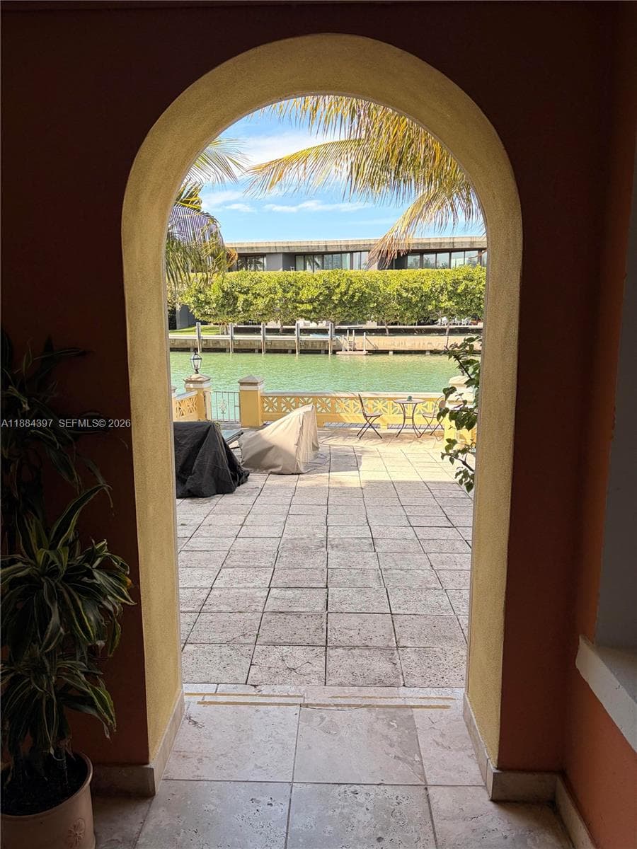 PINE TREE PLACE CONDO · #205 in Miami Beach - Photo 15
