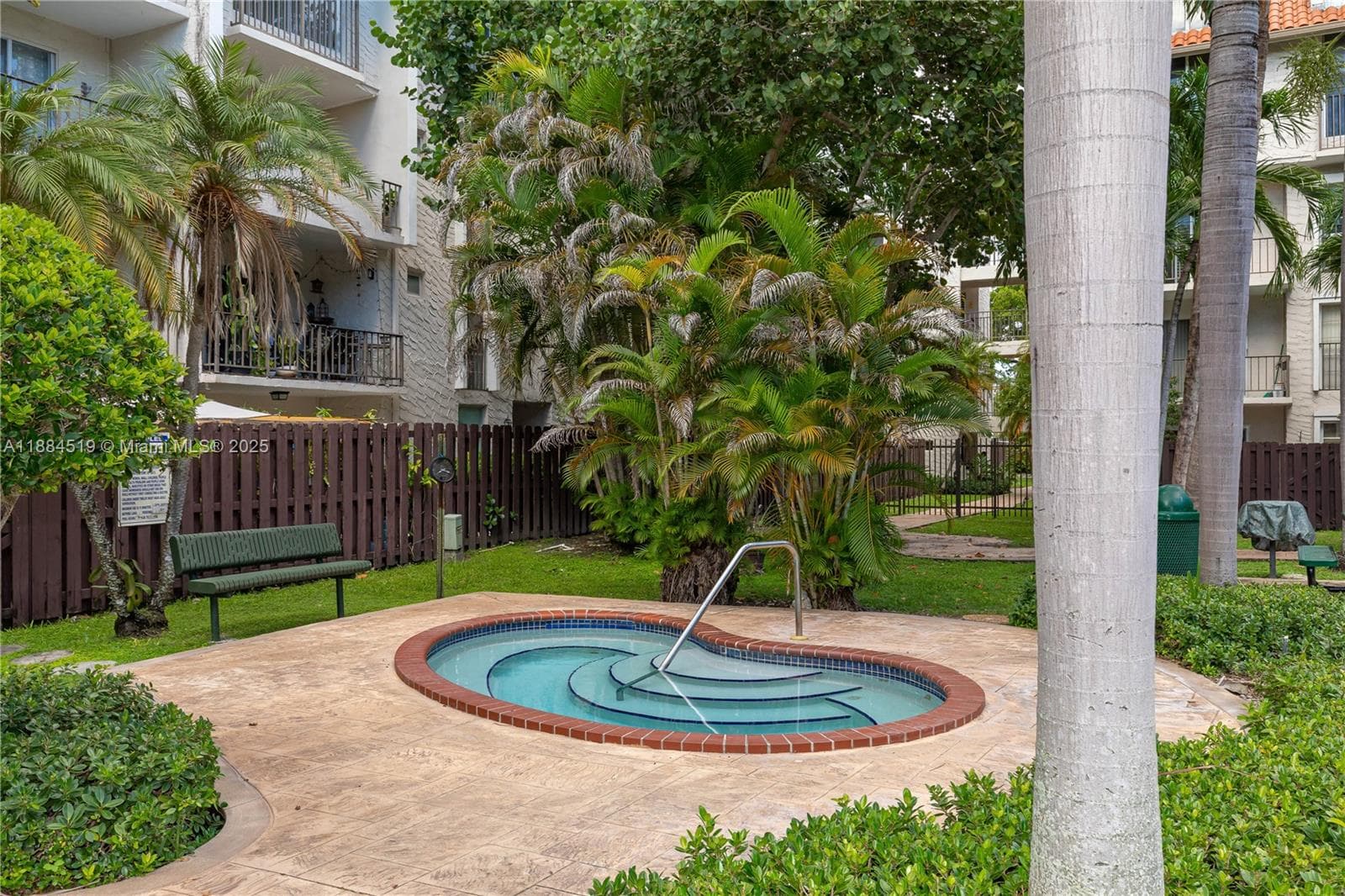 Dadeland Grove · #C401 in Pinecrest - Photo 16