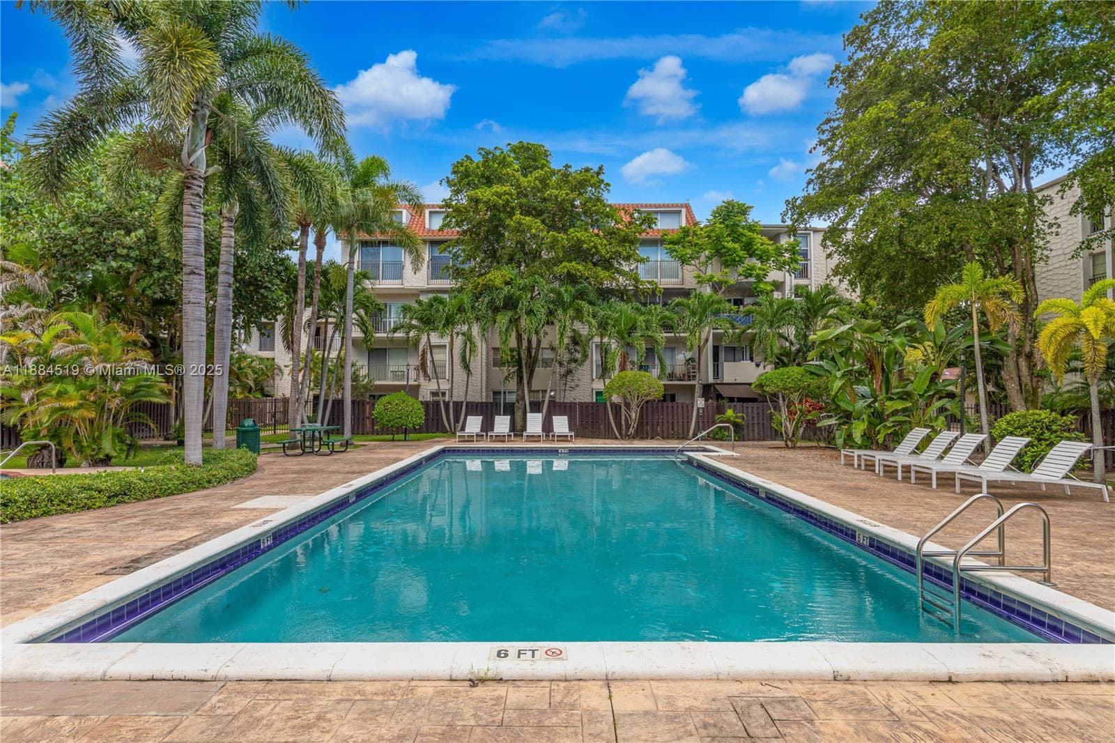 Dadeland Grove · #C401 in Pinecrest - Photo 15