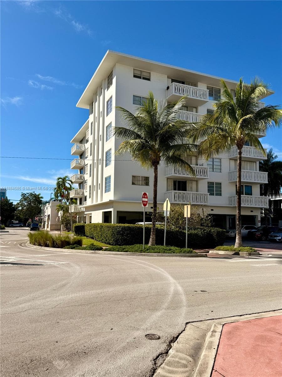 Nautilus Cond. · #4D in Miami Beach - Photo 31