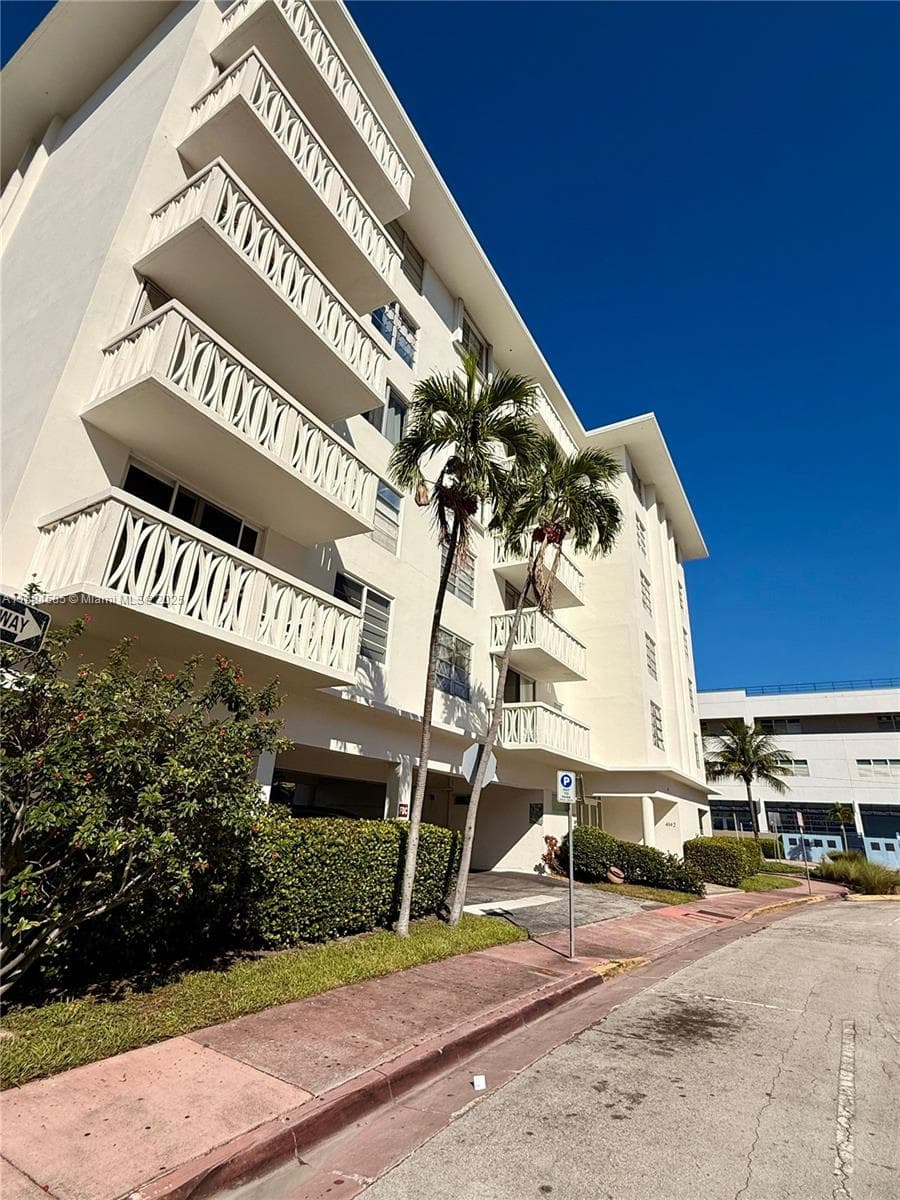 Nautilus Cond. · #4D in Miami Beach - Photo 29