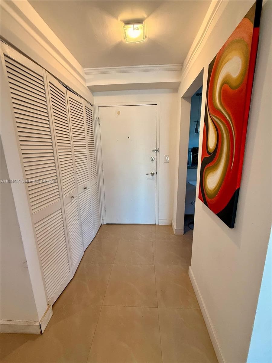 Nautilus Cond. · #4D in Miami Beach - Photo 14