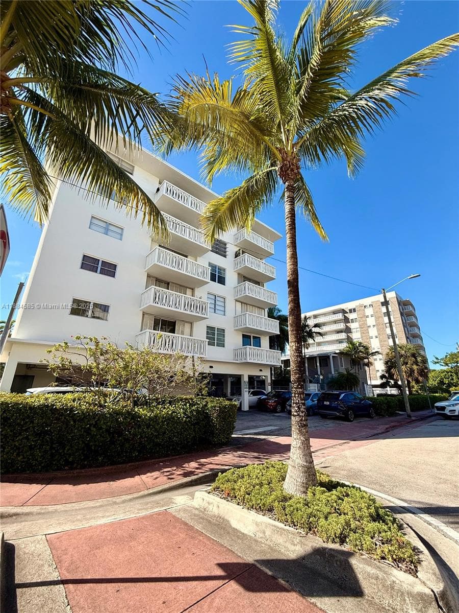 Nautilus Cond. · #4D in Miami Beach - Photo 30