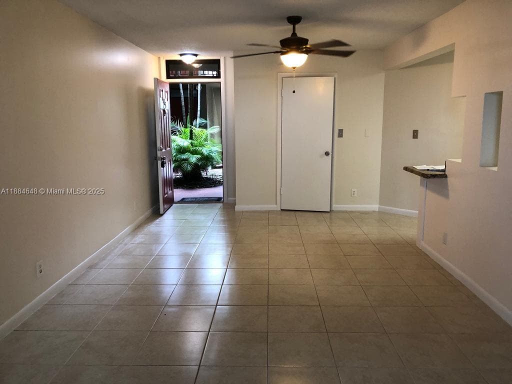 Lake Pointe Condo · #103 in Oakland Park - Photo 5