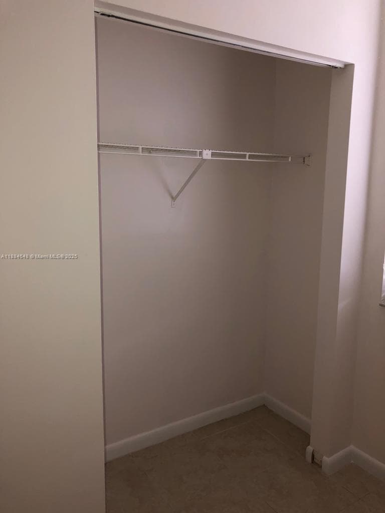 Lake Pointe Condo · #103 in Oakland Park - Photo 15