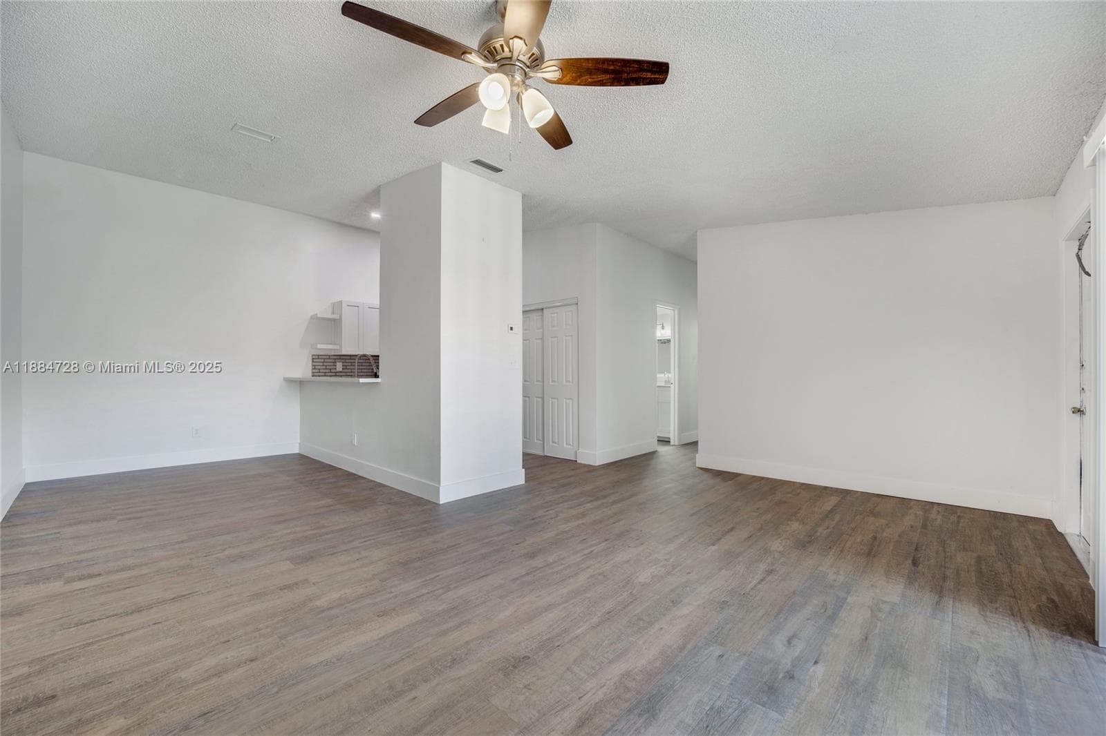 MOORS POINTE CONDO · #6-18 in Hialeah - Photo 4