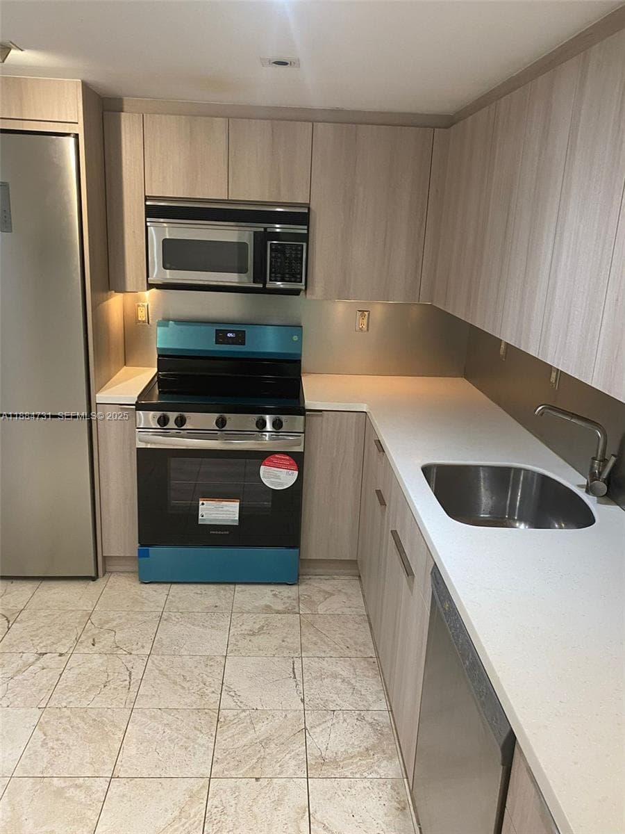 ST REGIS APTS CONDO · #2B in Bay Harbor Islands - Photo 13