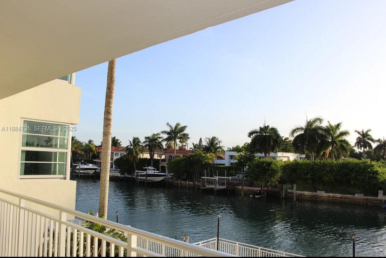 ST REGIS APTS CONDO · #2B in Bay Harbor Islands - Photo 3