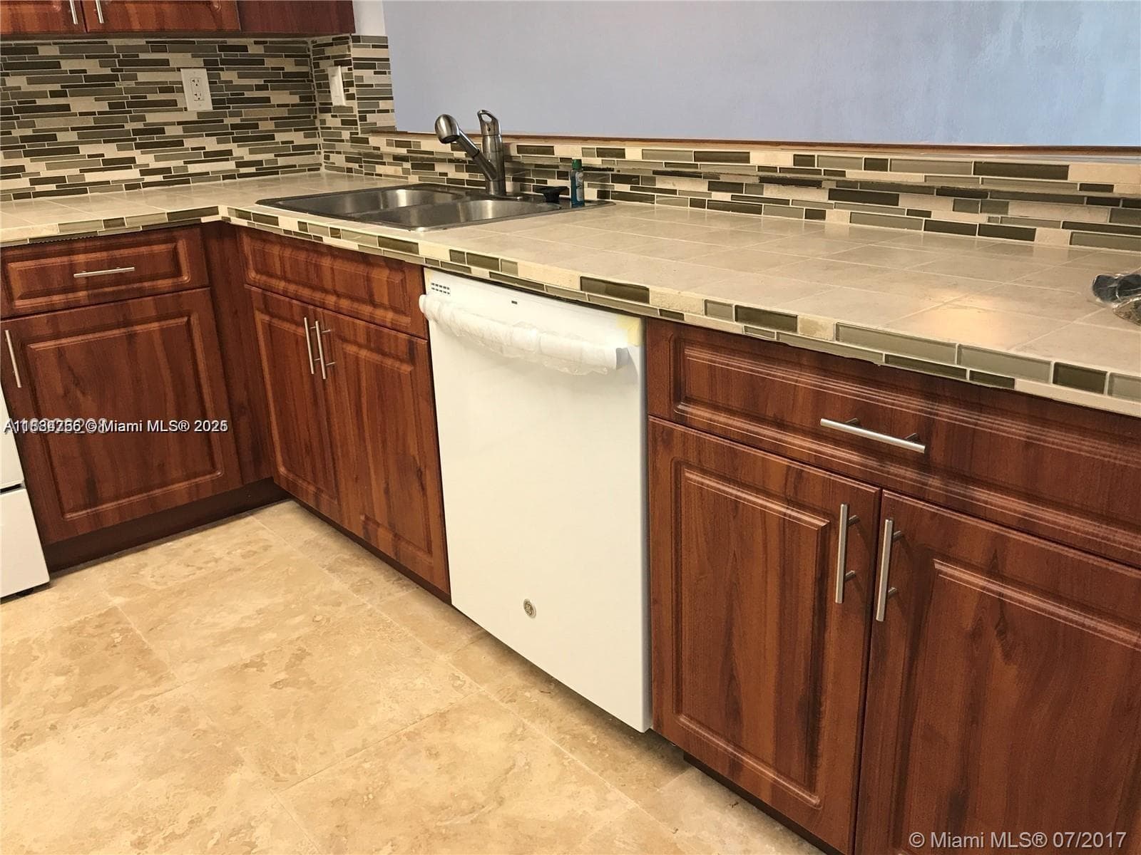 INDIAN LAKE VILLAGE · #205 in Miami - Photo 7
