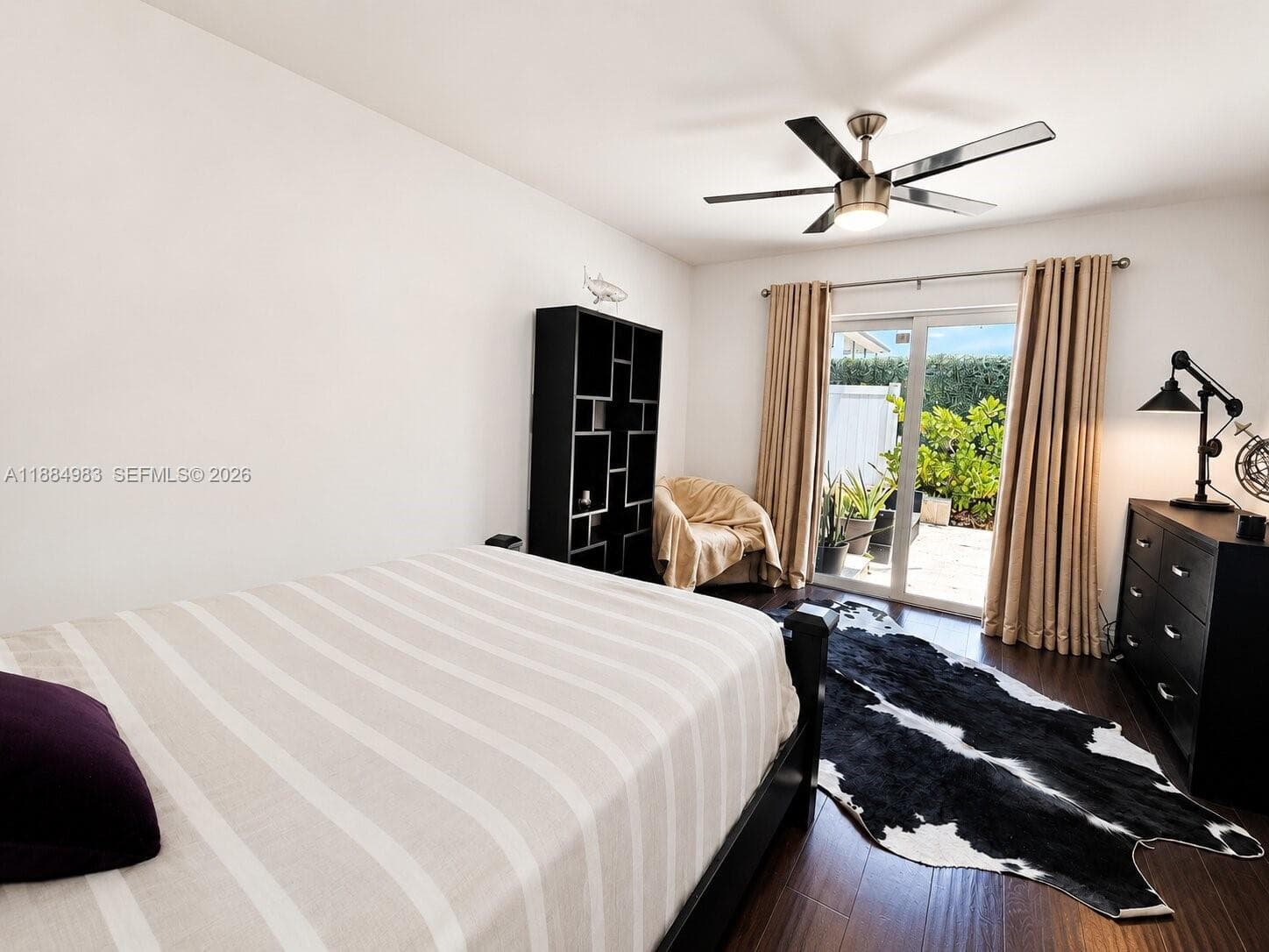 2830 NE 56 ct photo 10