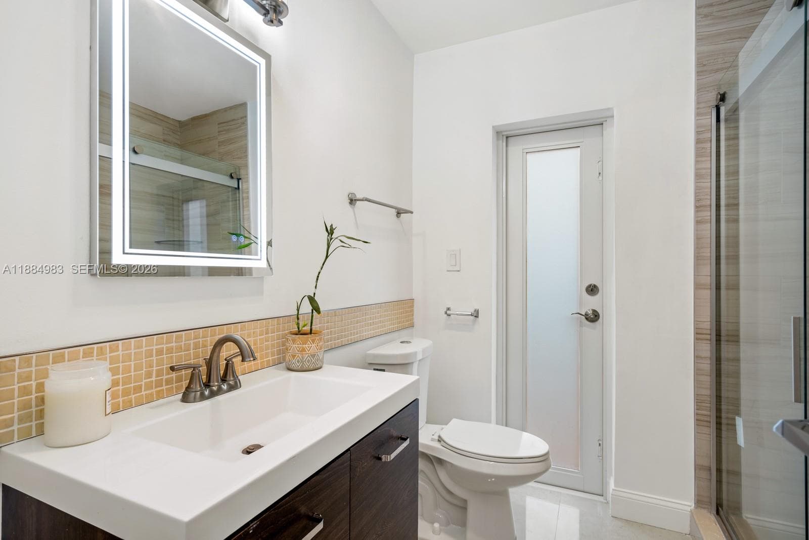 2830 NE 56 ct photo 15