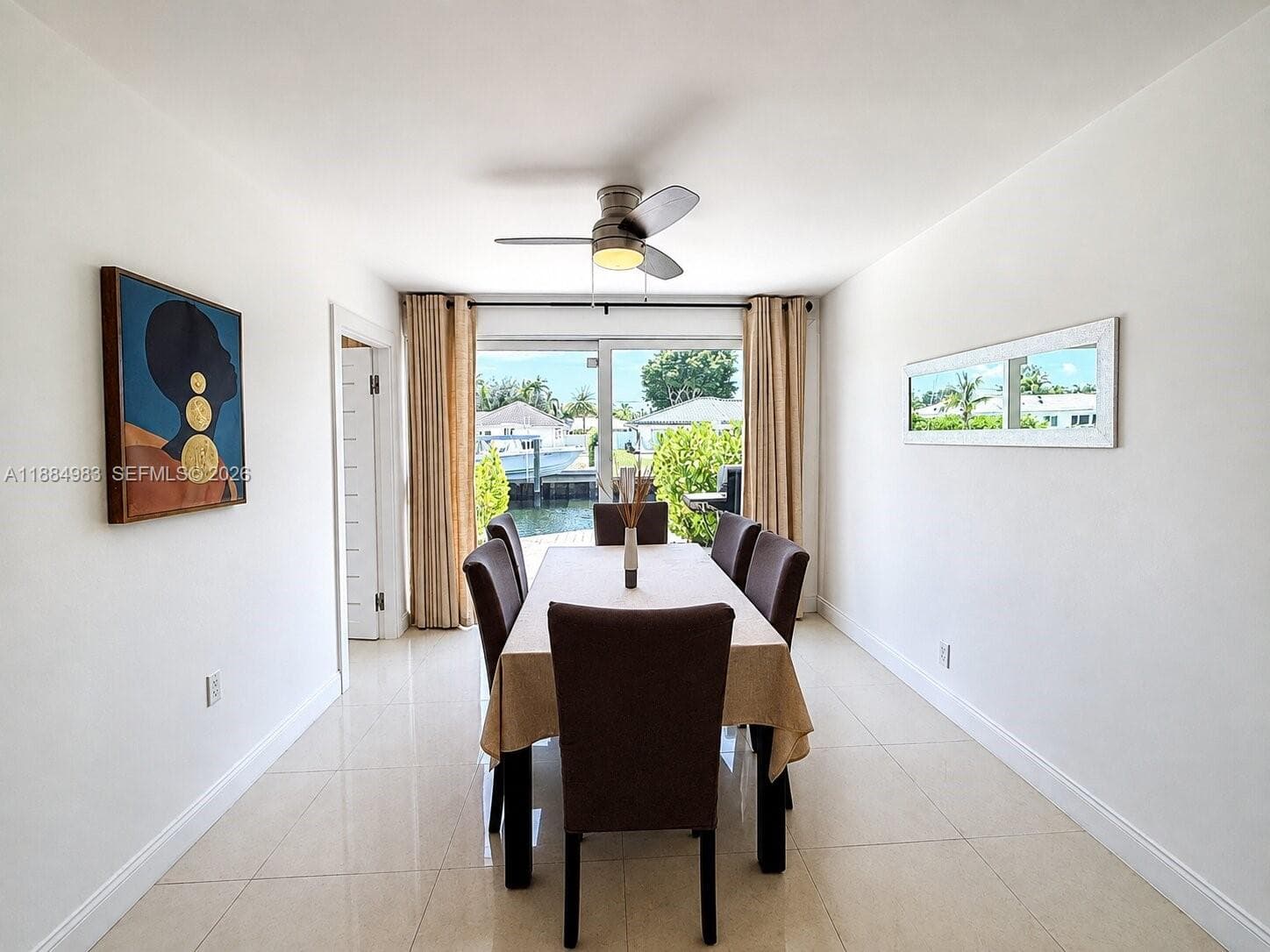 2830 NE 56 ct photo 8