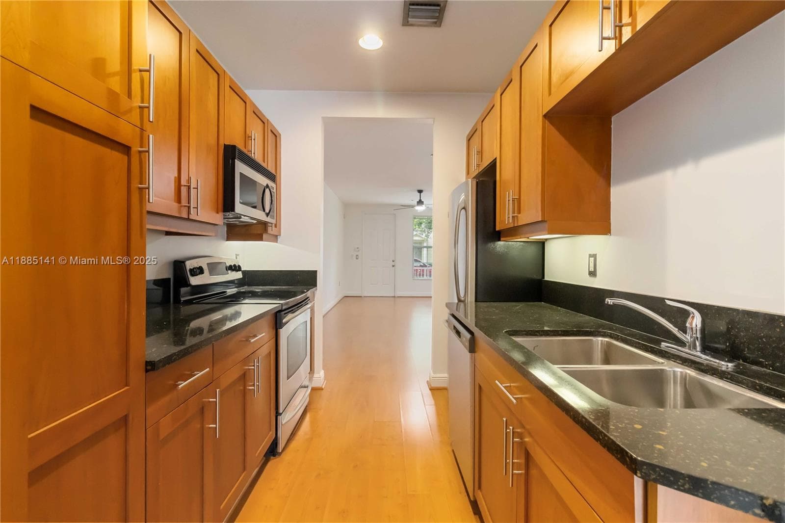 VILLAGE AT SAILBOAT BEND · #357 in Fort Lauderdale - Photo 14