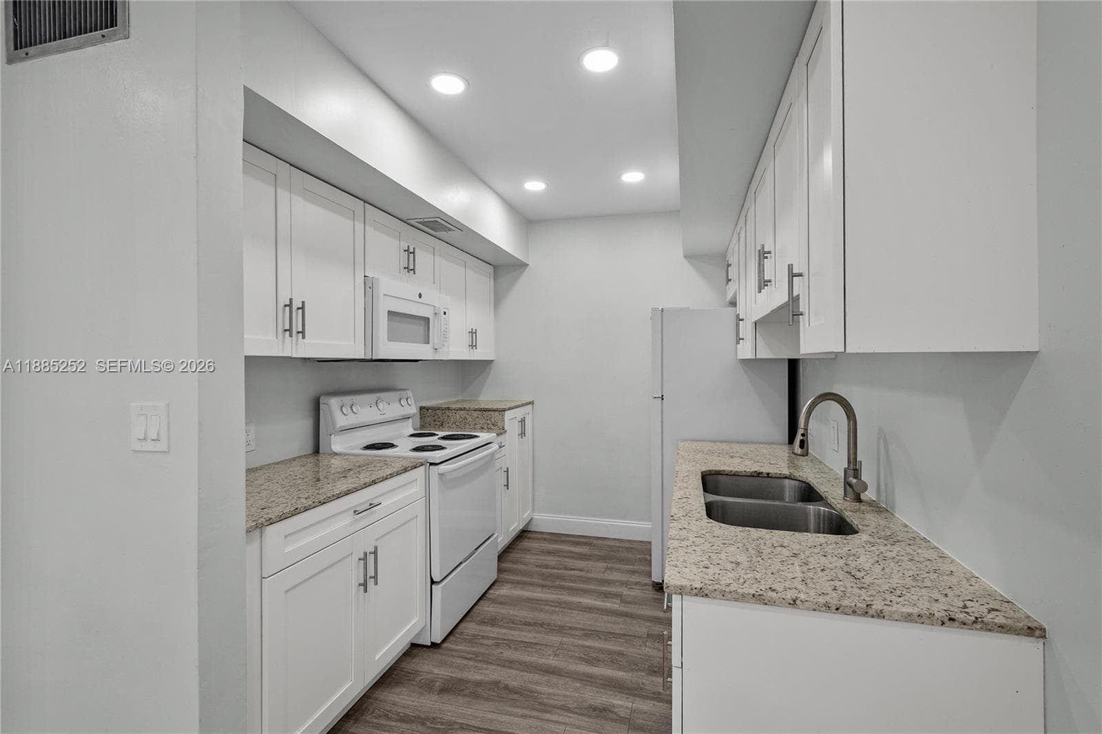 STAR LAKE ESTATES NO 30 C · #3014 in Miami - Photo 6