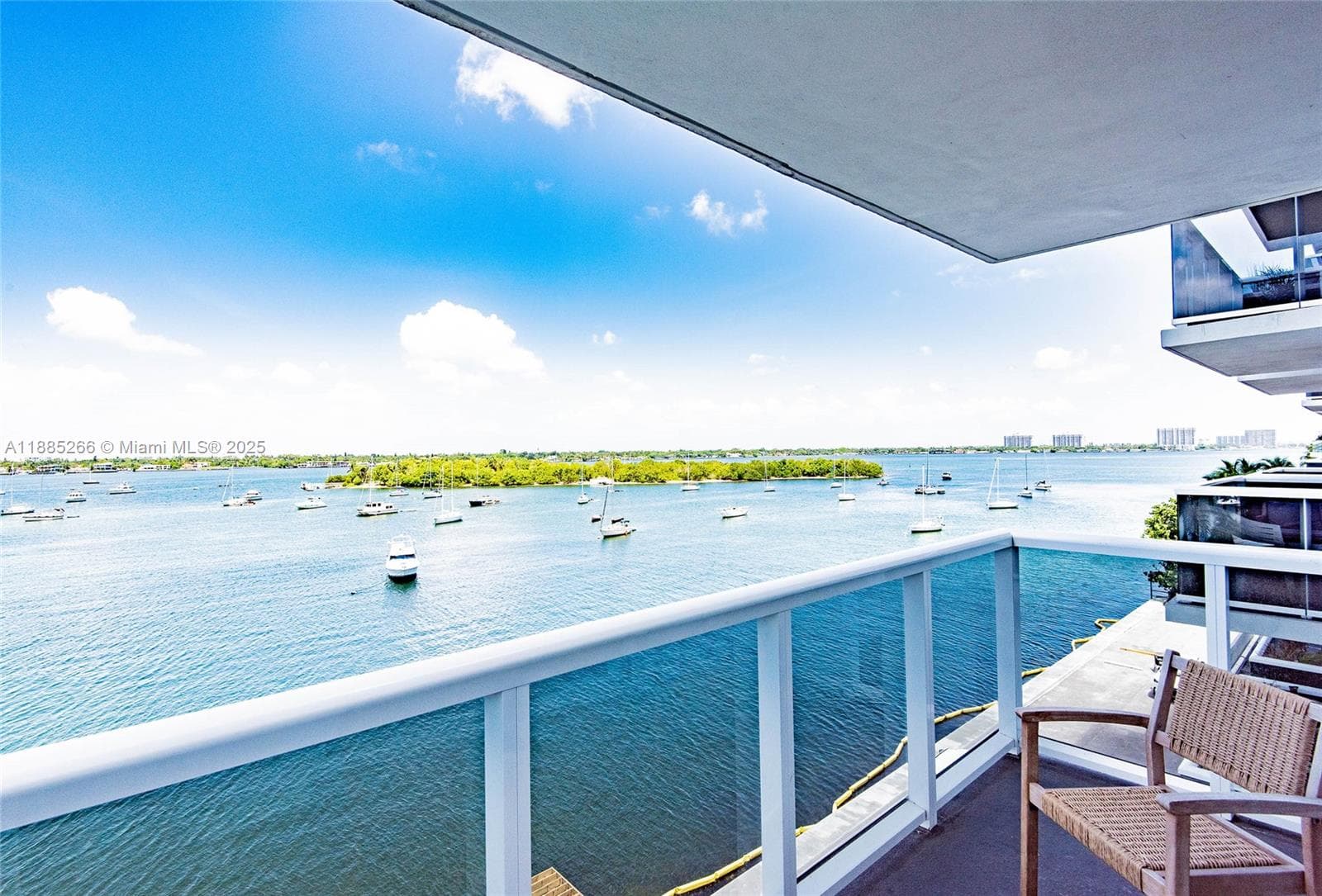 THE ISLANDER CLUB CONDO · #510 in North Bay Village - Photo 3