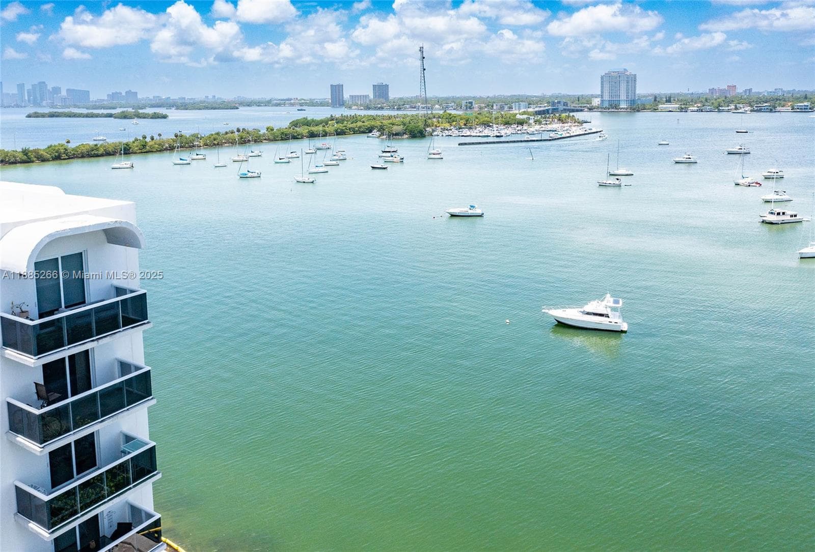 THE ISLANDER CLUB CONDO · #510 in North Bay Village - Photo 9