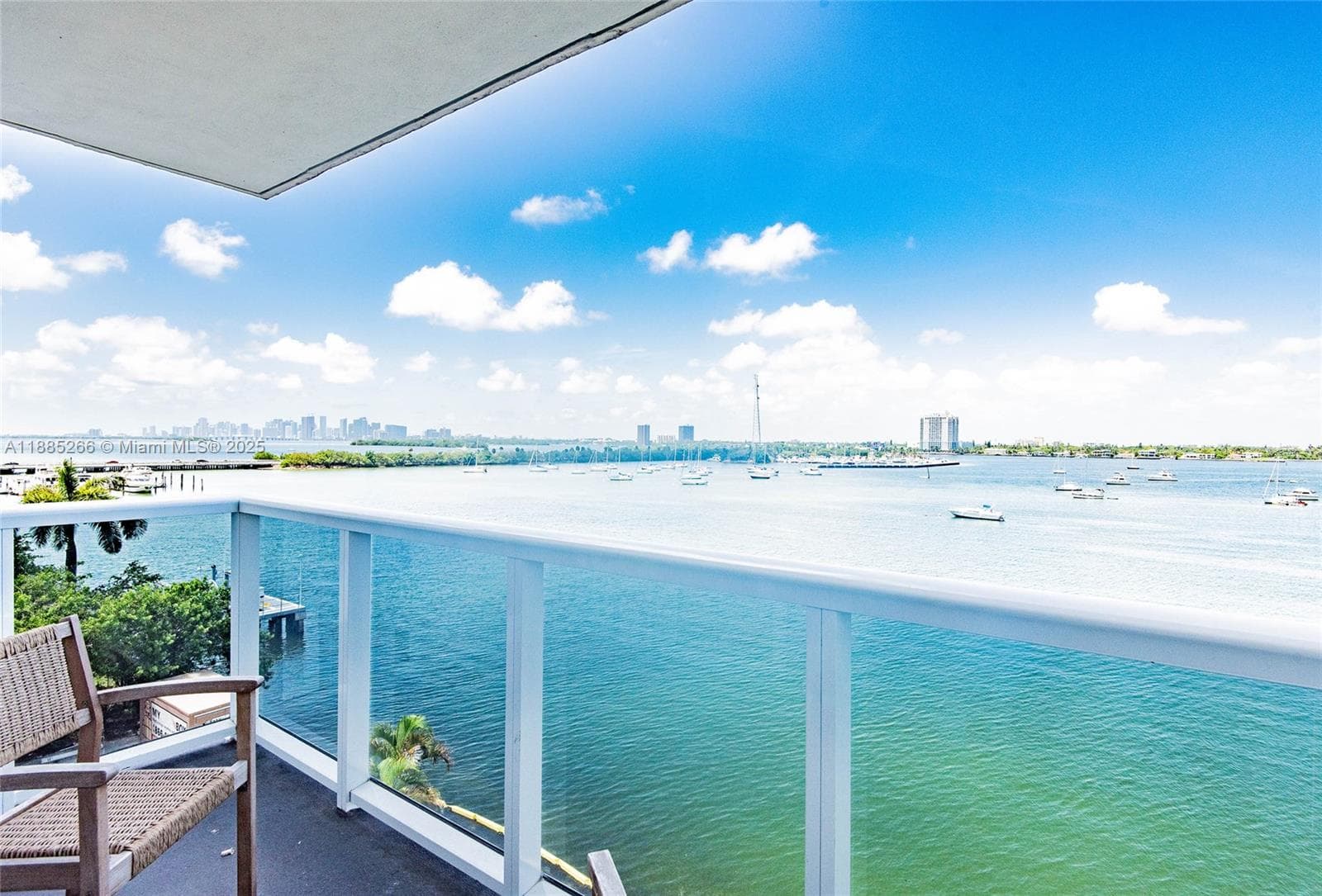 THE ISLANDER CLUB CONDO · #510 in North Bay Village - Photo 4