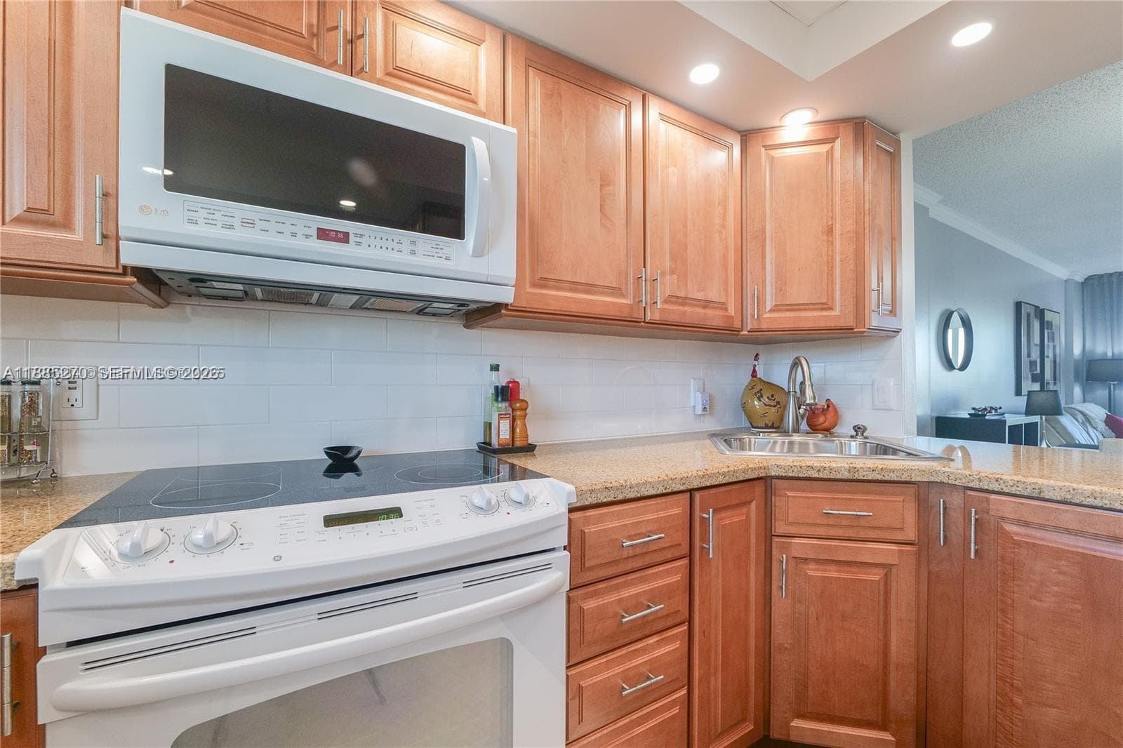ROYAL PARK CONDO · #4F in Oakland Park - Photo 12