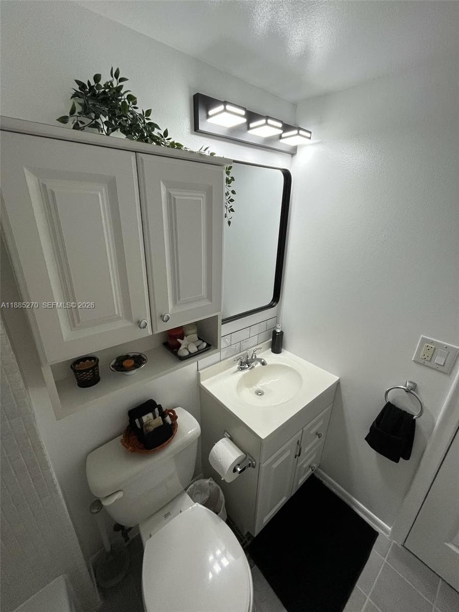 ROYAL PARK CONDO · #4F in Oakland Park - Photo 28
