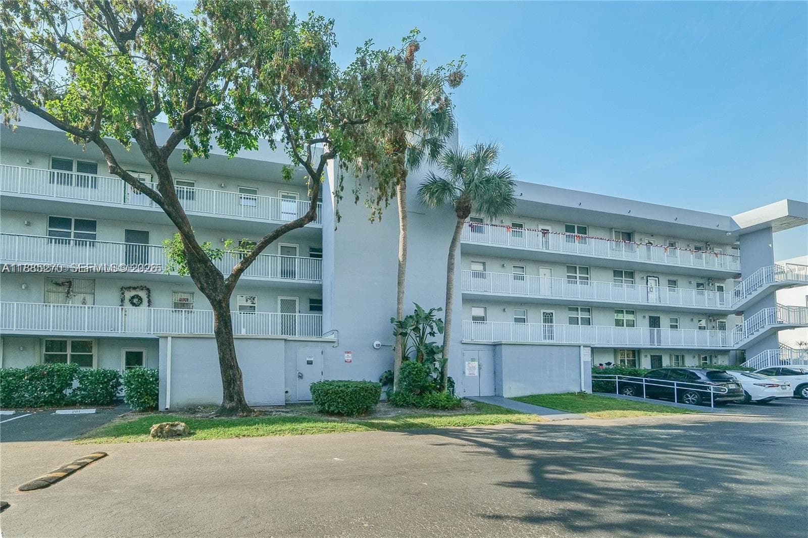 ROYAL PARK CONDO · #4F in Oakland Park - Photo 35