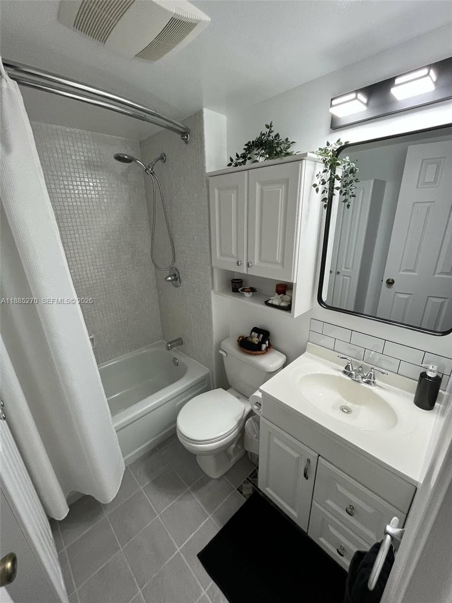 ROYAL PARK CONDO · #4F in Oakland Park - Photo 21