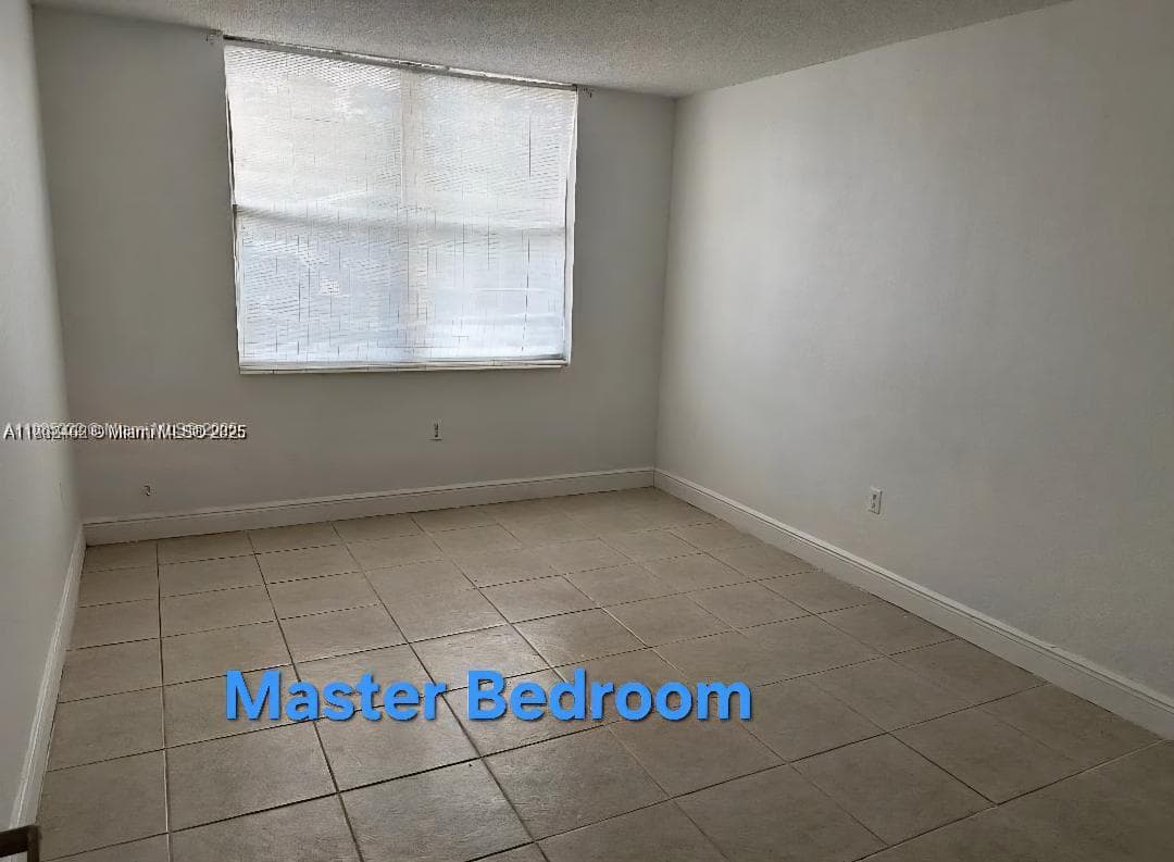 BAYVIEW PALMS · #115 in North Miami - Photo 12