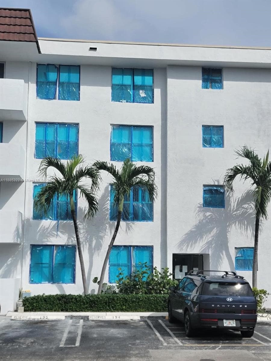 BAYVIEW PALMS · #115 in North Miami - Photo 4