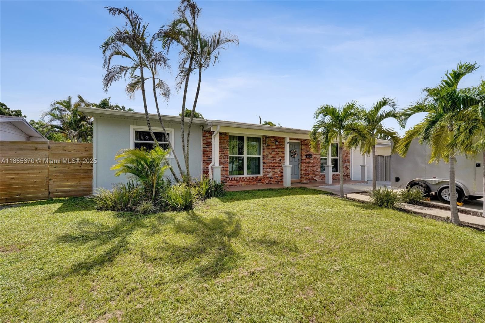 3120 SW 23rd St photo 2