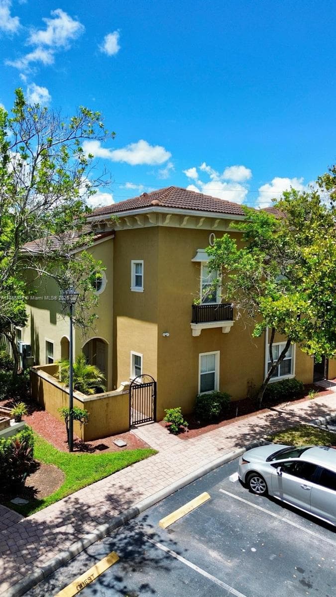 TUSCAN VILLAS CONDO · #704 in Tamarac - Photo 2