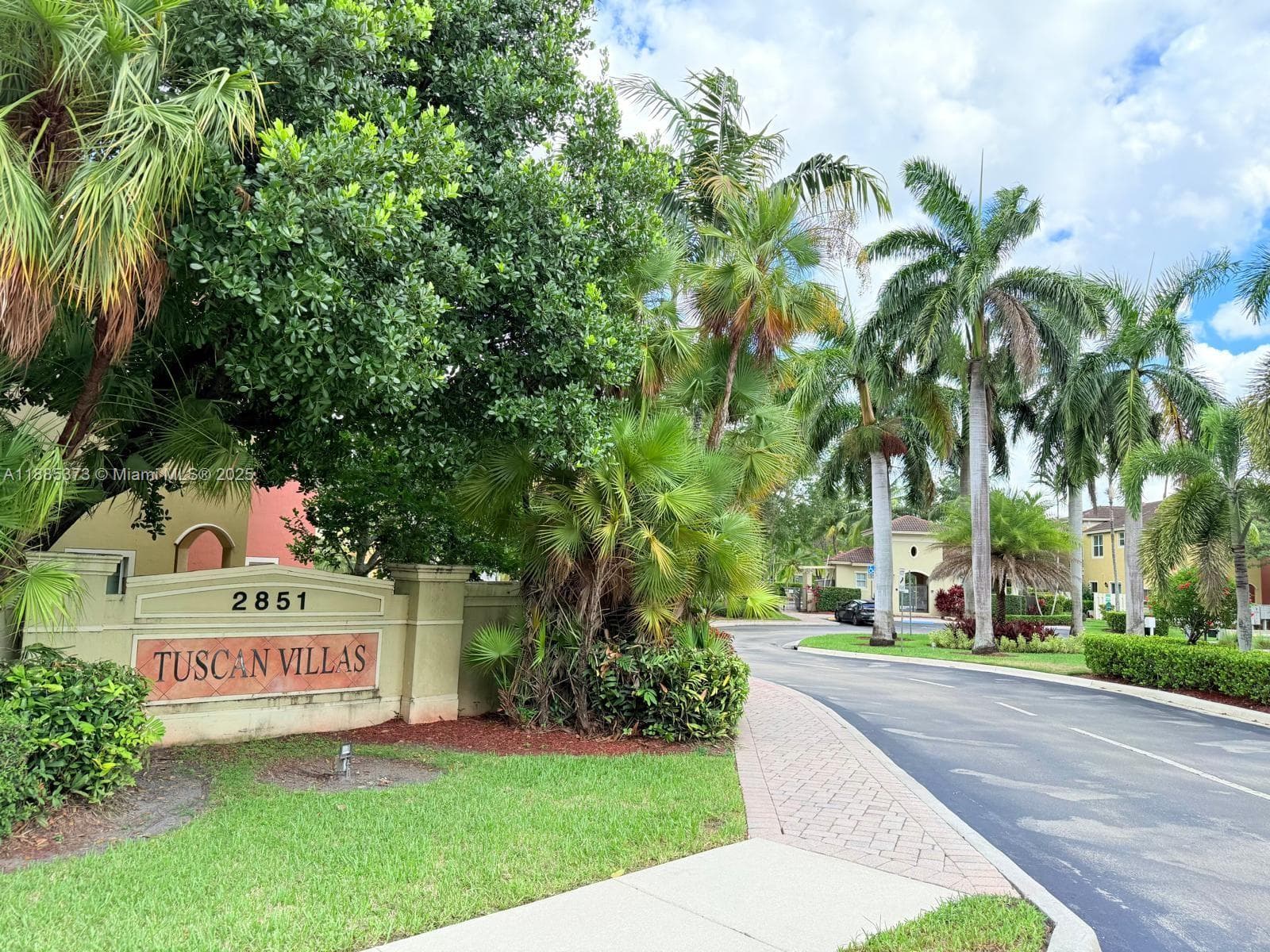 TUSCAN VILLAS CONDO · #704 in Tamarac - Photo 4