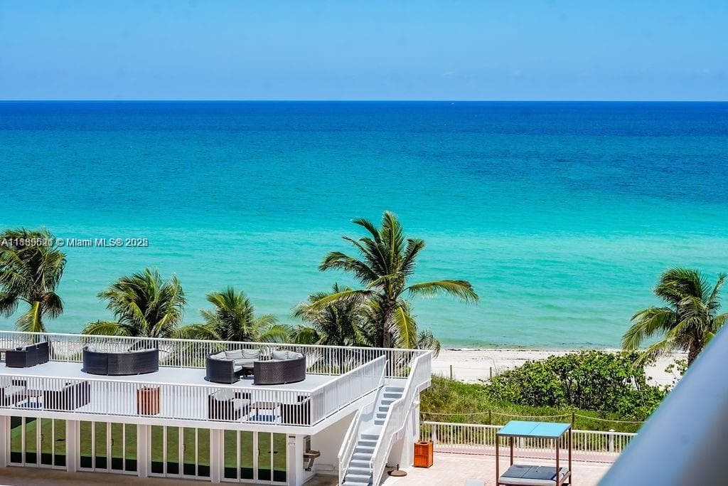 THE CARRIAGE HOUSE CONDO · #1129 in Miami Beach - Photo 6