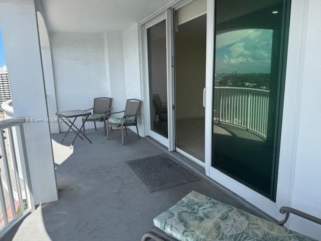 THE CARRIAGE HOUSE CONDO · #1129 in Miami Beach - Photo 26