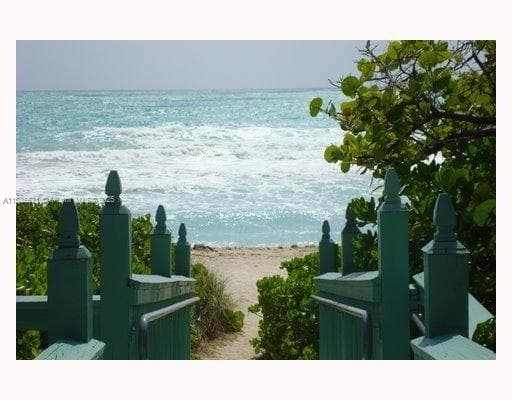 THE CARRIAGE HOUSE CONDO · #1129 in Miami Beach - Photo 7