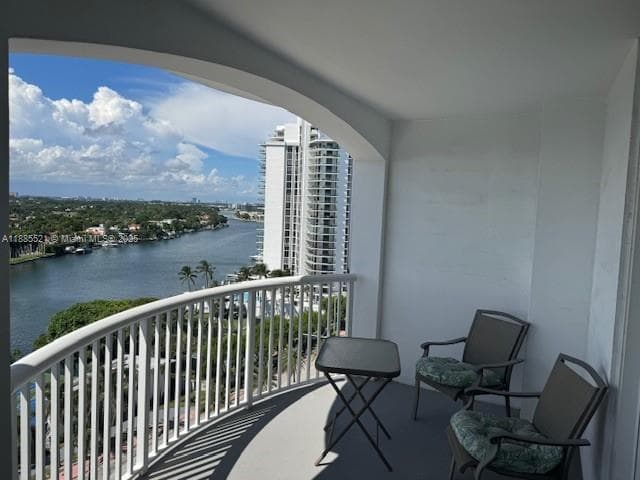 THE CARRIAGE HOUSE CONDO · #1129 in Miami Beach - Photo 28