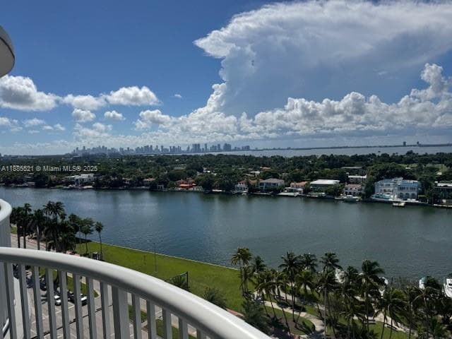THE CARRIAGE HOUSE CONDO · #1129 in Miami Beach - Photo 30