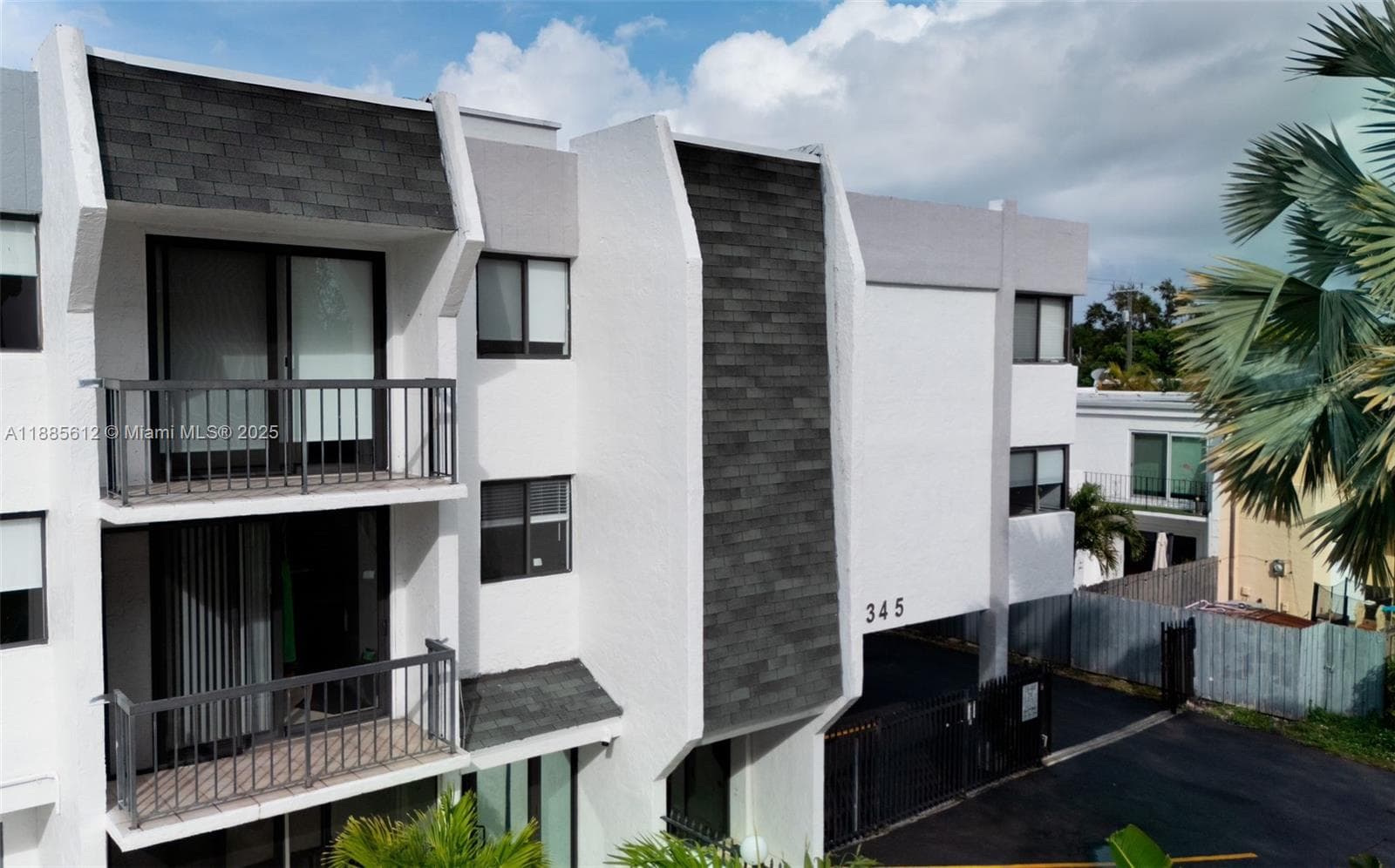 REM FOSTER & SANCHEZ TRAC · #307 in North Miami - Photo 23