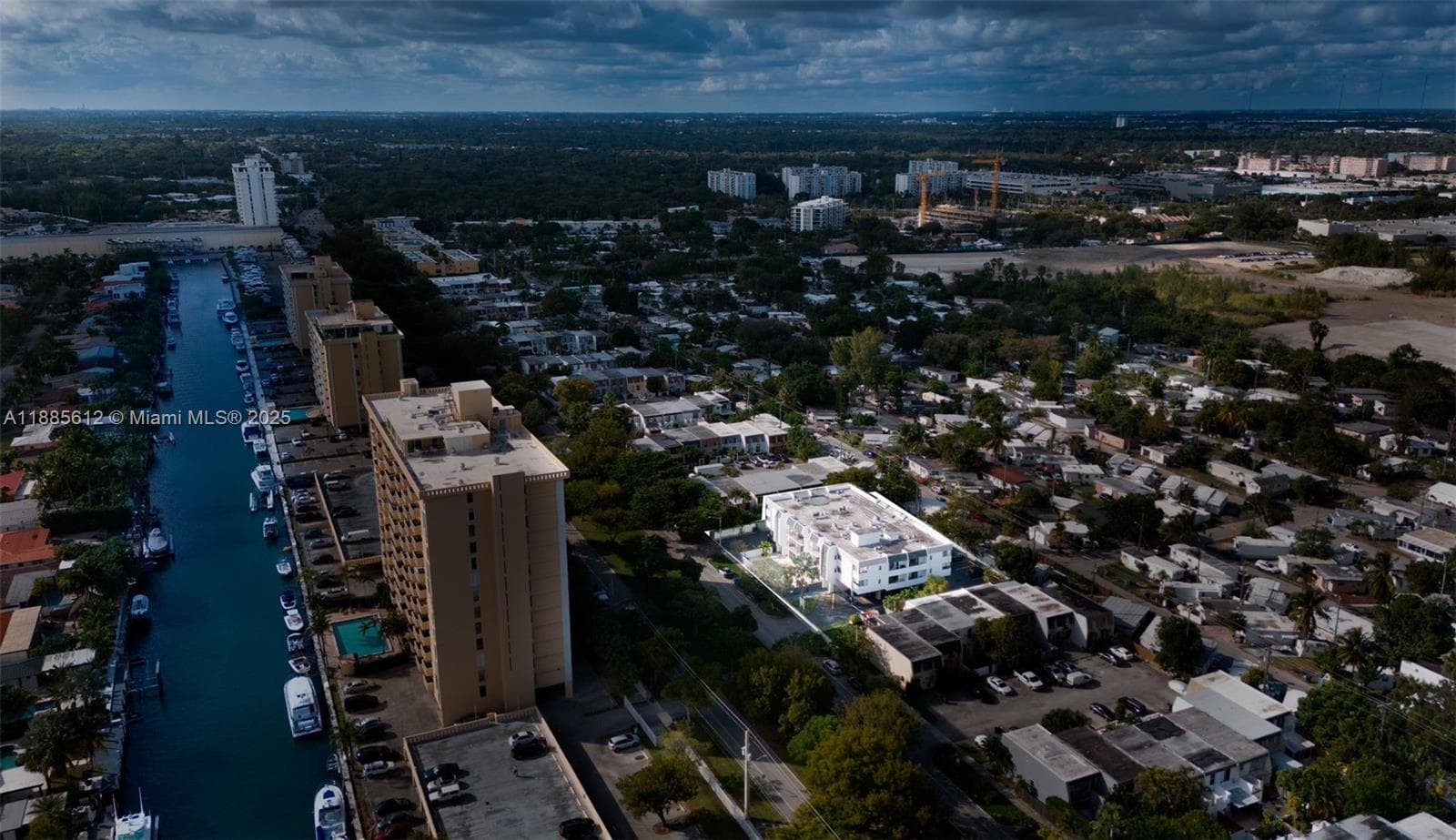 REM FOSTER & SANCHEZ TRAC · #307 in North Miami - Photo 26
