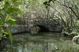 REM FOSTER & SANCHEZ TRAC · #307 in North Miami - Photo 32