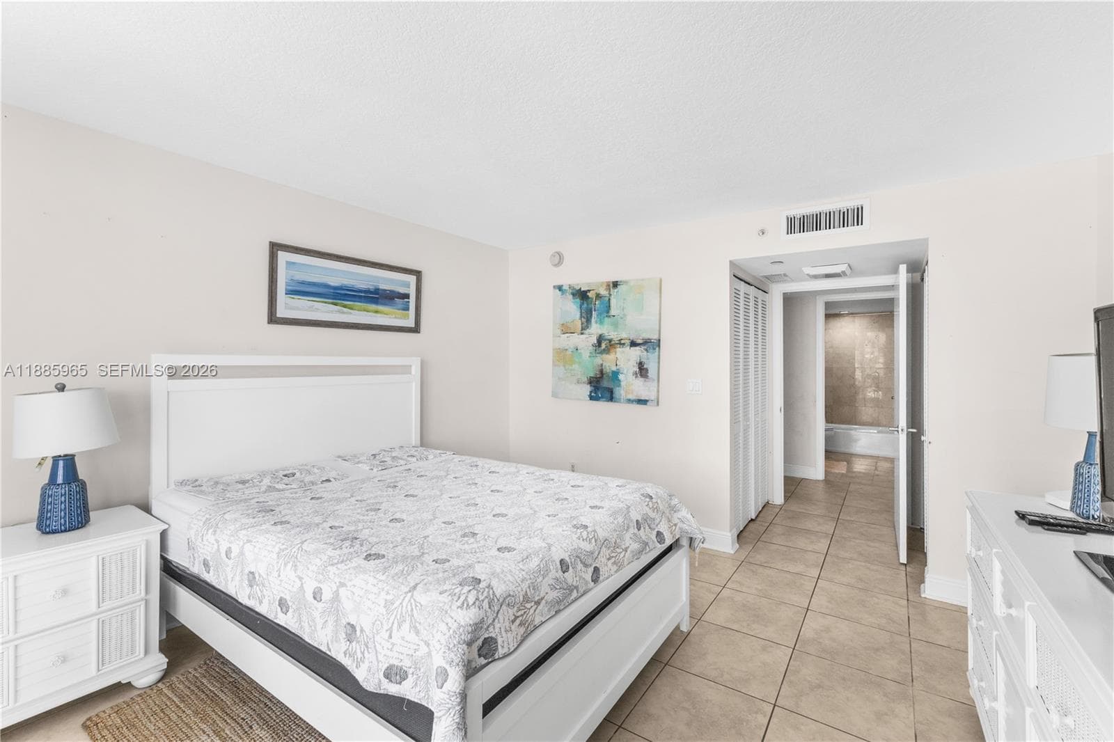 The Collins Condo · #1505 in Miami Beach - Photo 12