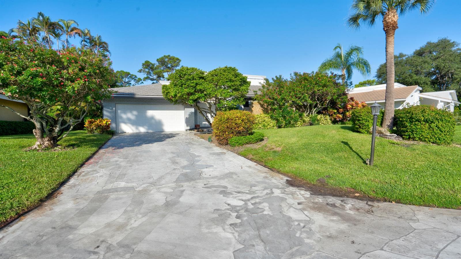 634 Lakewoode Cir w Delray Beach 33445-5