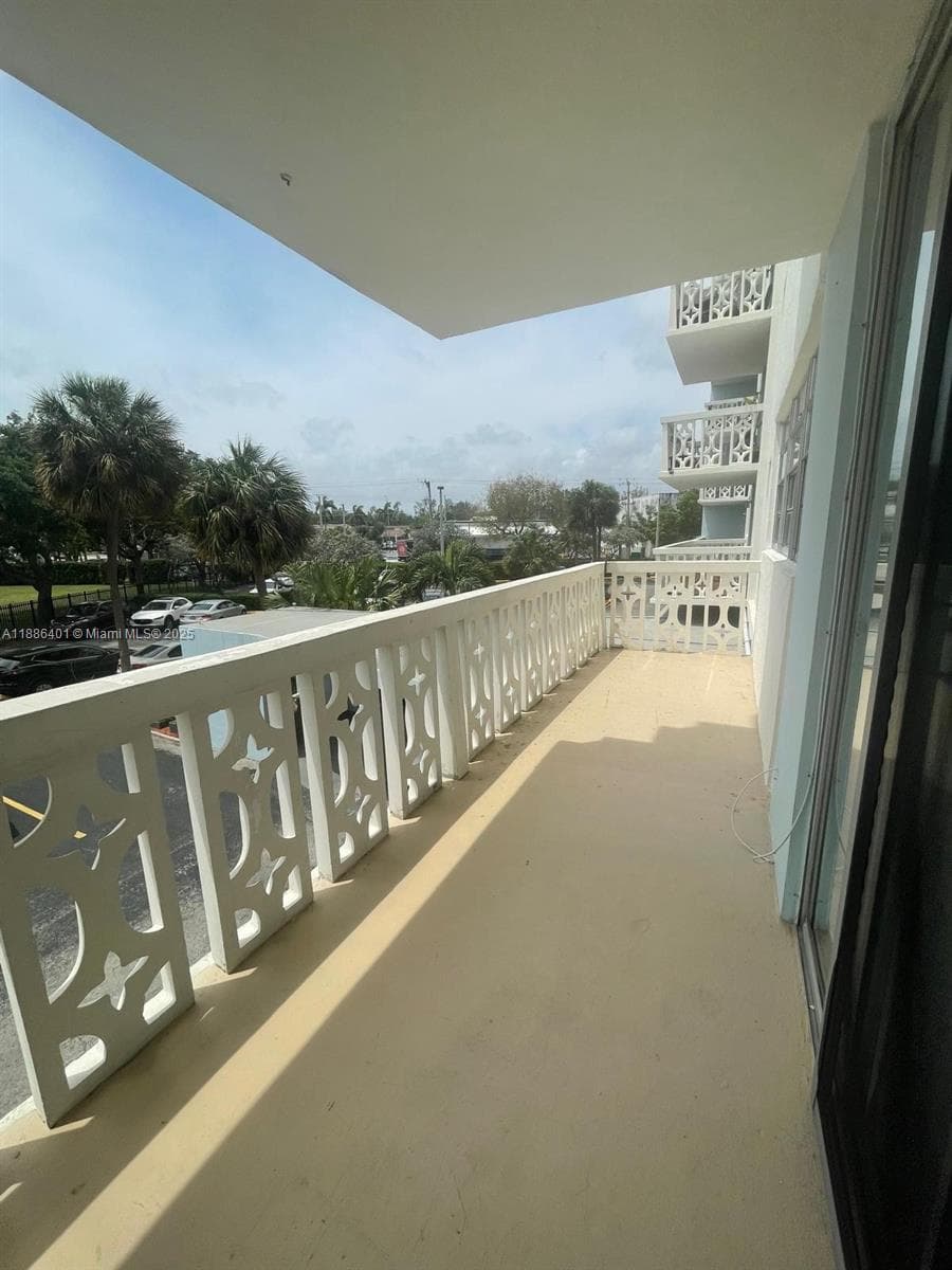 Keystone Harbor Club · #201 in North Miami - Photo 2
