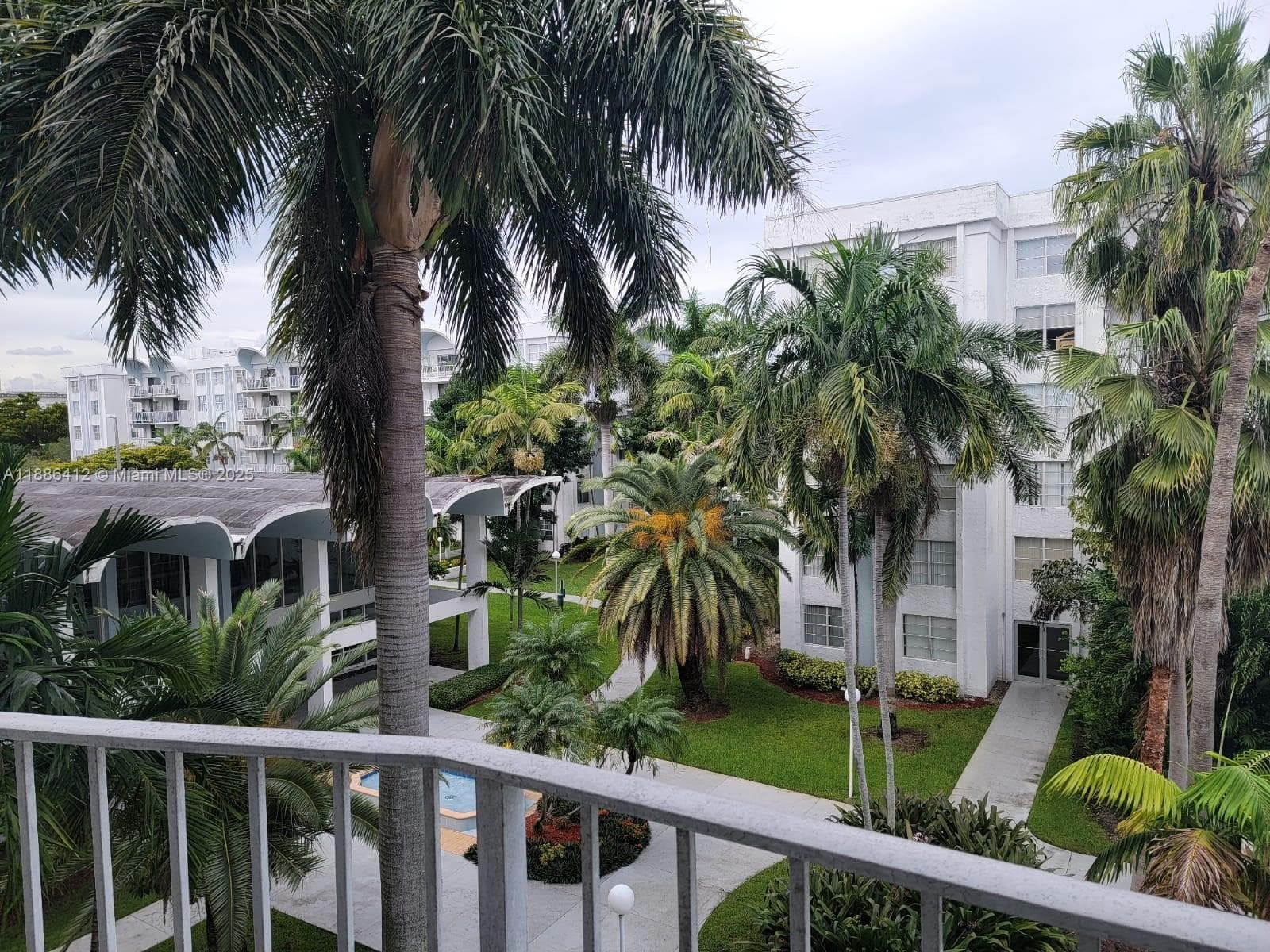 MONTECARLO CONDO · #C-404 in Miami - Photo 2
