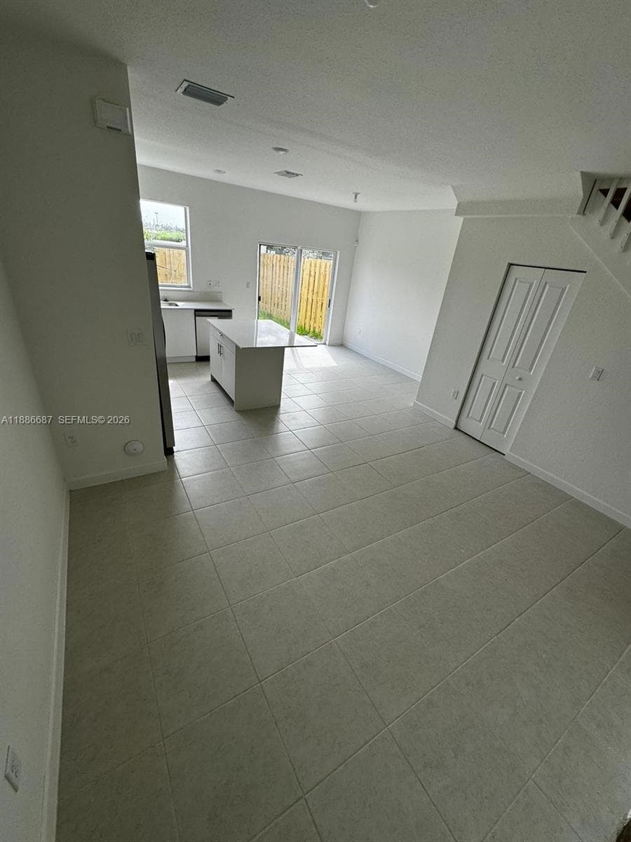 16270 SW 292nd St photo 3
