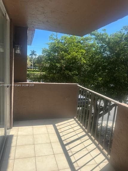 ISLAND CLUB TWO CONDO · #RP307 in Pompano Beach - Photo 2