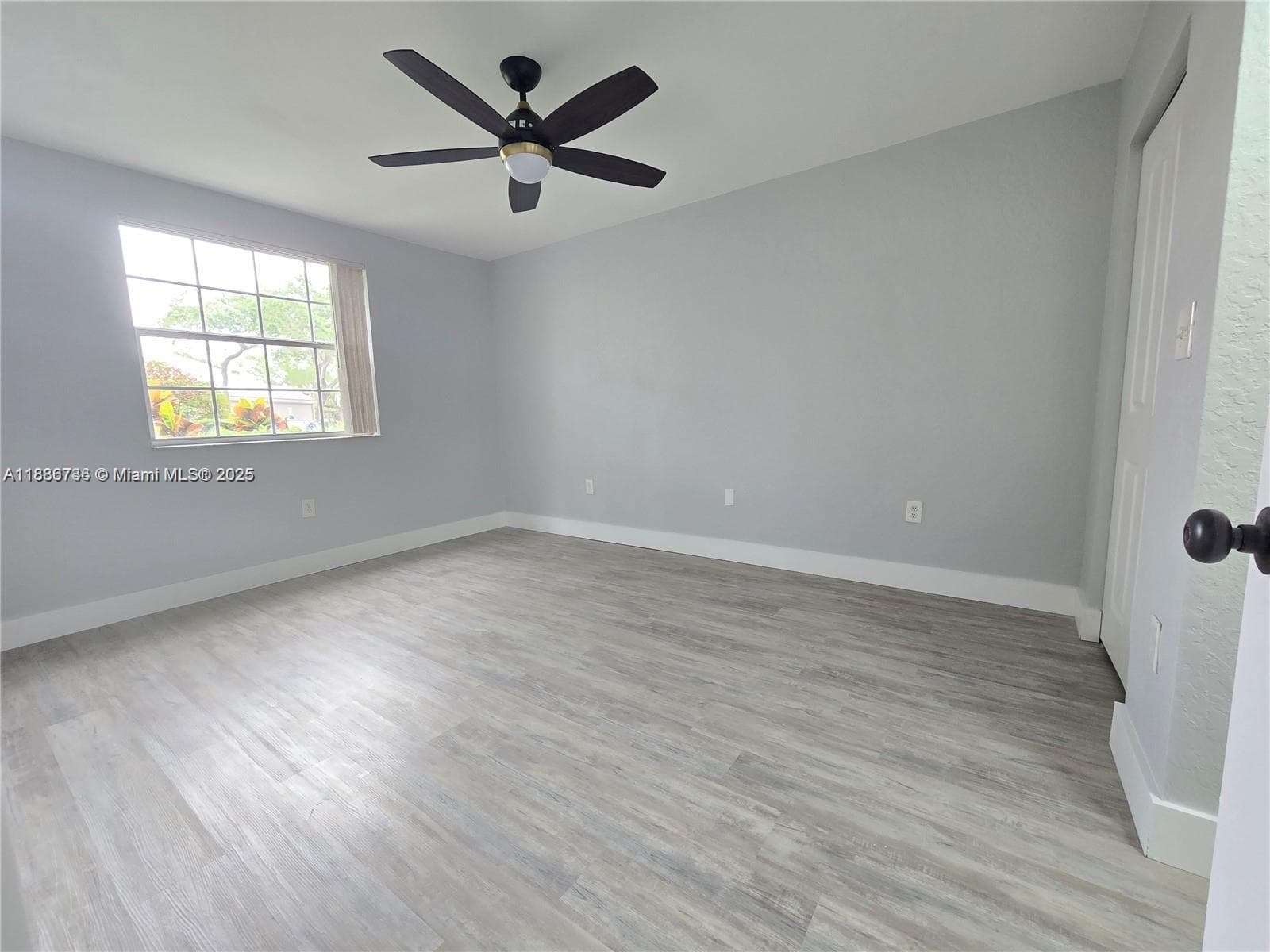 LAKEVIEW CLUB CONDO · #108 in Oakland Park - Photo 13
