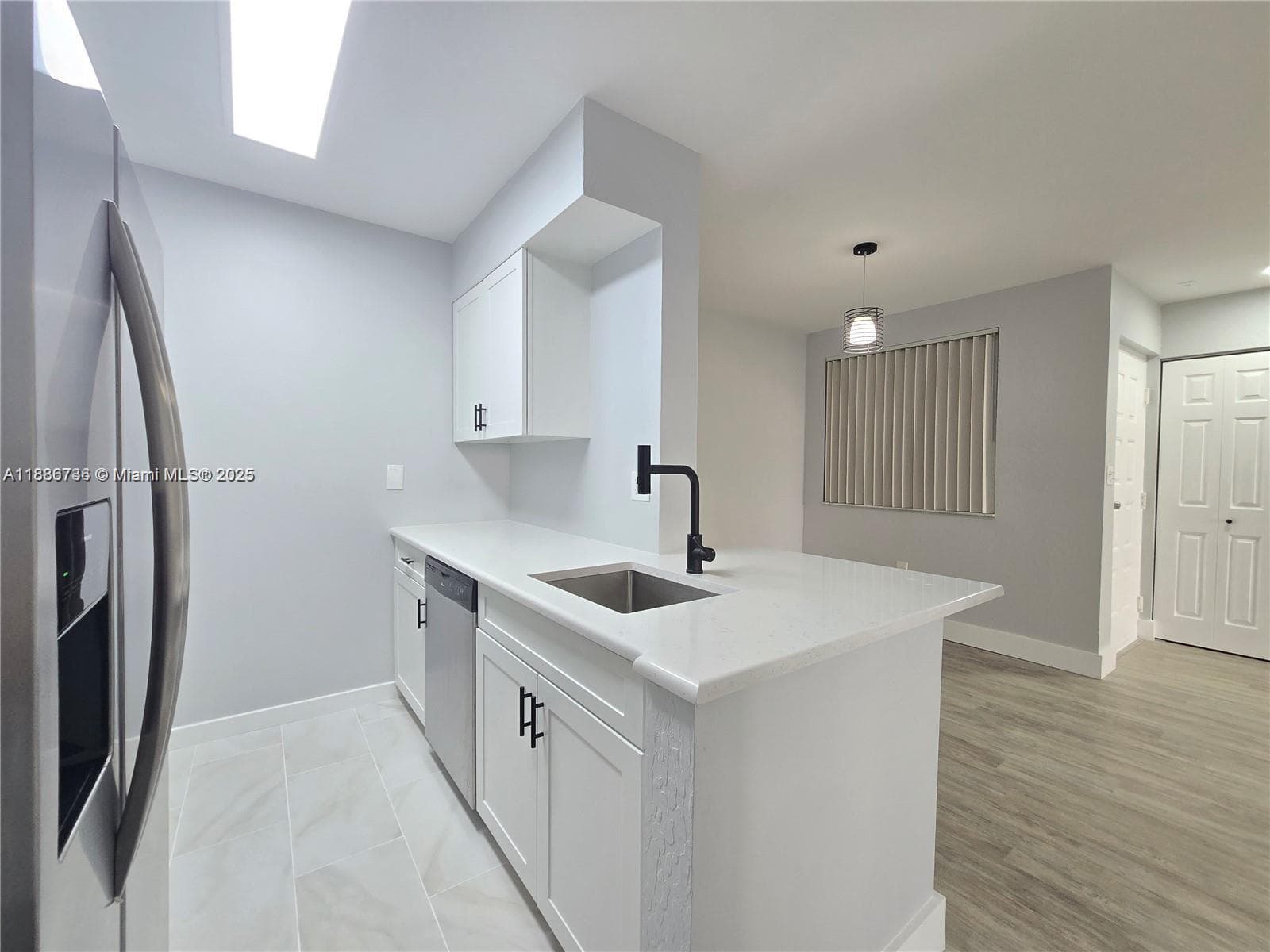 LAKEVIEW CLUB CONDO · #108 in Oakland Park - Photo 1