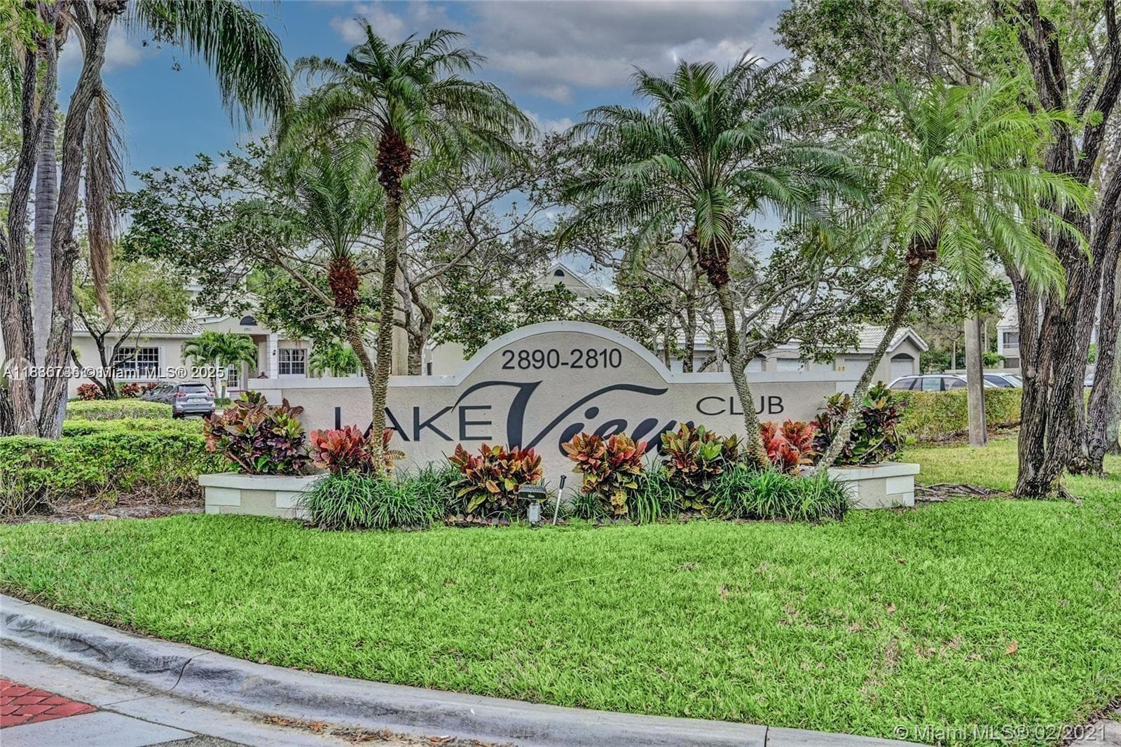 LAKEVIEW CLUB CONDO · #108 in Oakland Park - Photo 24