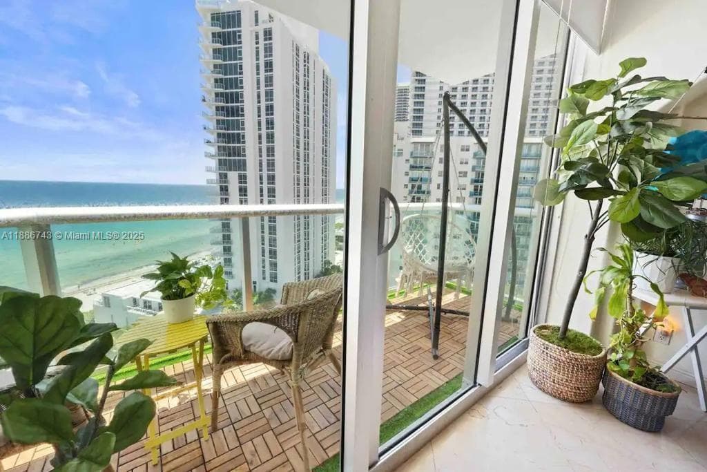 TIDES ON HOLLYWOOD BEACH · #14L in Hollywood - Photo 4