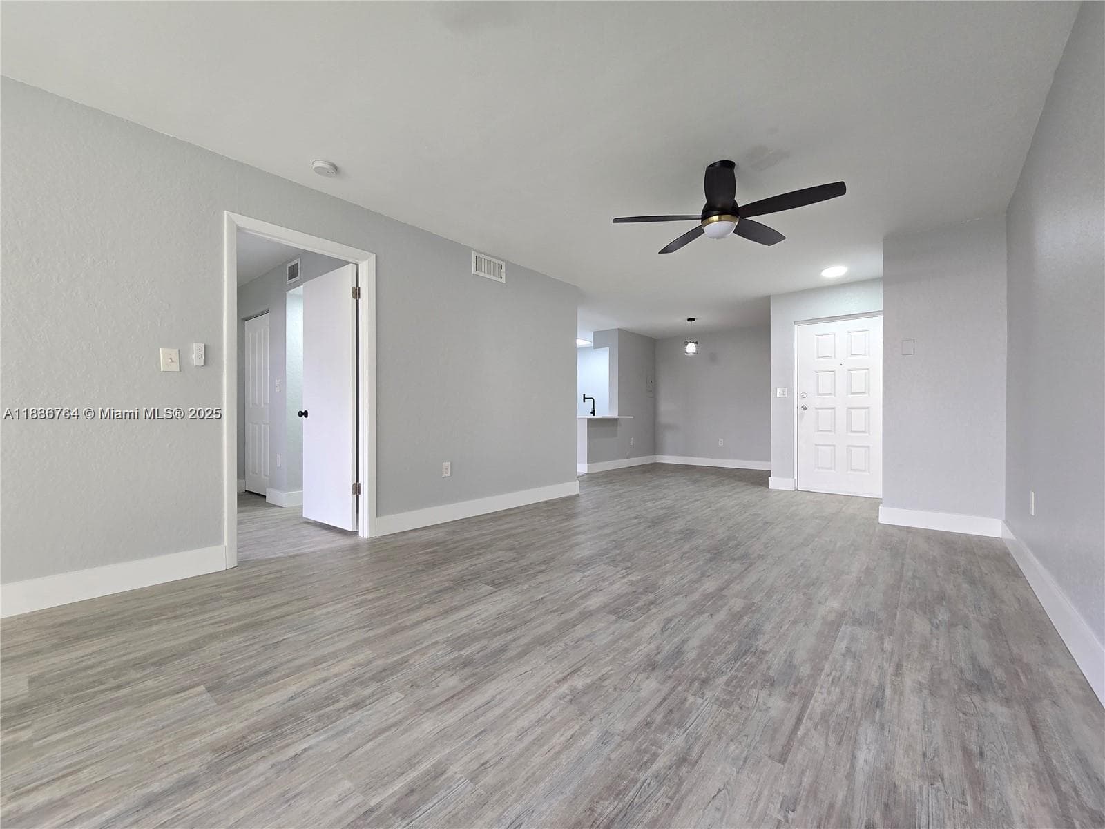 LAKEVIEW CLUB CONDO · #108 in Oakland Park - Photo 7