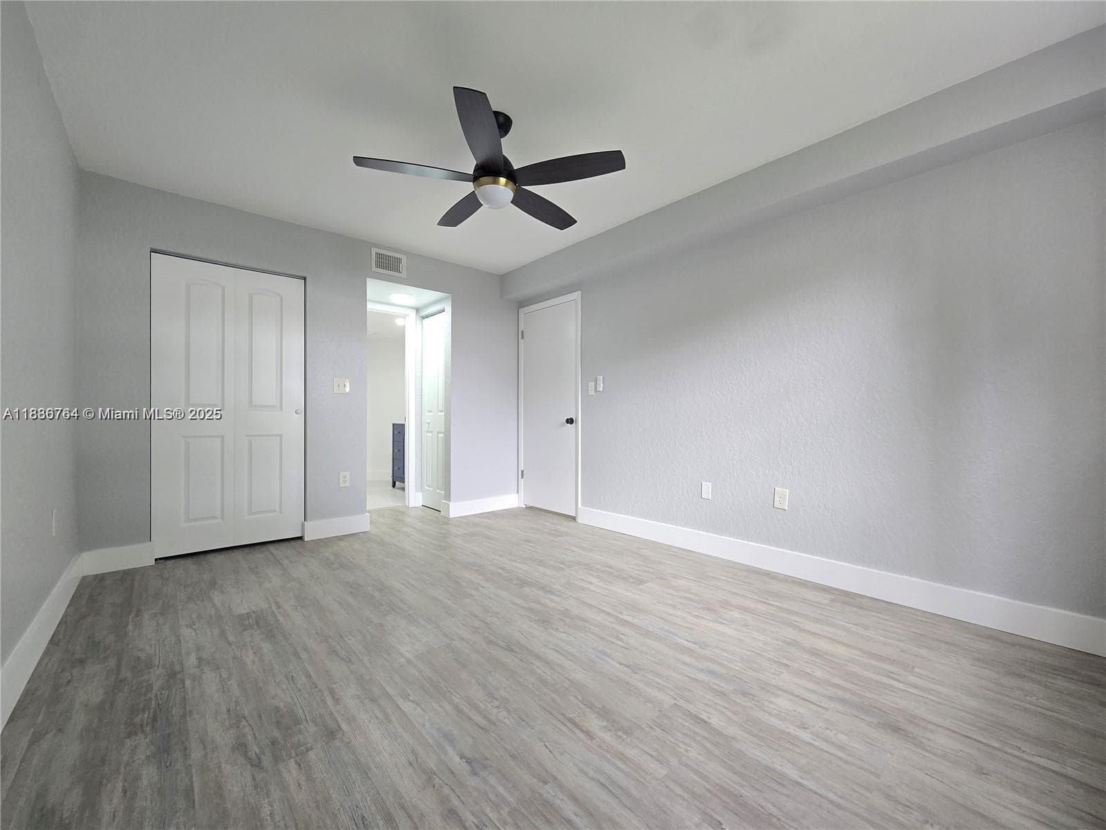 LAKEVIEW CLUB CONDO · #108 in Oakland Park - Photo 14